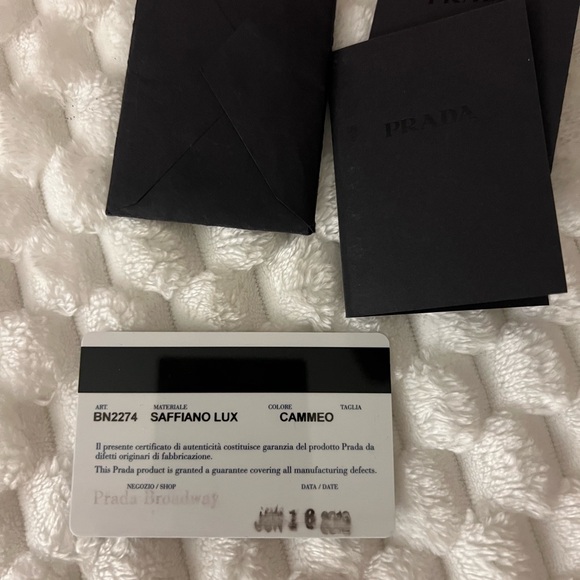 FINAL HOURS BEFORE I CONSIGN IT - Prada Lux Saffiano Double Zip Tote - Picture 6 of 16